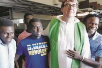 Retata di preti pro-clandestini negli USA: ICE ne arresta 100!