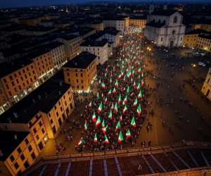 Brescia, la Capitale Italiana dell’Islam: Gente picchiata per strada – VIDEO