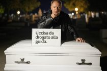 Vasco Rossi difende i drogati alla guida e attacca Salvini