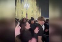 Capodanno nel recinto in Piazza Duomo, altrimenti i maranza stuprano le ragazze