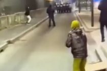 Rivolta islamica a Milano, bambini attaccano poliziotti con le pietre – VIDEO