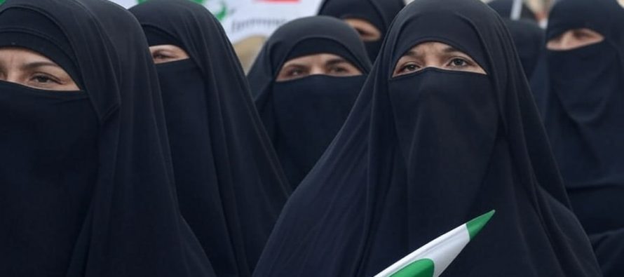 PD getta la maschera e chiede il voto ai partiti islamici