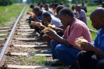 Invece di modernizzare le ferrovie hanno speso miliardi in accoglienza e ora danno la colpa a Salvini