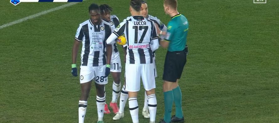 Lucca, l’unico italiano dell’Udinese tira il rigore contro tutti e segna