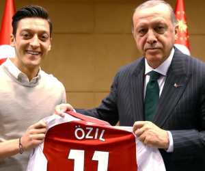 Il ‘tedesco’ Ozil eletto nel partito turco di Erdogan