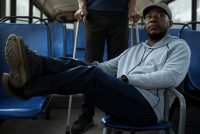 Testate all’autista e poi strangola agente: terrore sul bus