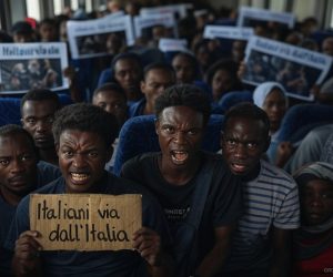 “Chi non salta è italiano”, immigrati di seconda generazione assaltano i treni