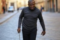 Non dà sigaretta: portinaio sgozzato da africano a Roma