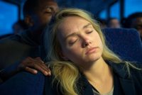 Sbarcato a Lampedusa nel 2024 molesta ragazzina sul bus per la scuola