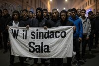 Milano, italiani a scuola con la scorta per non essere picchiati dai maranza di Sala