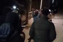 Carabinieri salvano ladri da linciaggio e li riportano in centro accoglienza – FOTO – VIDEO