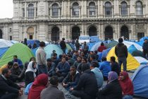 Diciotti, portiamo i clandestini che sbarcano a casa dei giudici
