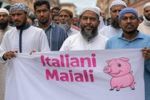 Immigrati in attesa di cittadinanza: “Italiani di merd*” – VIDEO