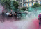 Antifa assaltano polizia per protesta contro il ‘Remigration Summit’