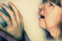 Violentata da adulto africano a 15 anni durante una festa