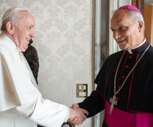 Papa Leone XIV: Le Posizioni di Prevost su Immigrazione e LGBTQ+