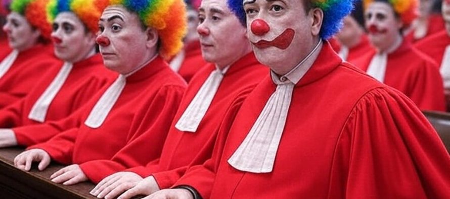 Consulta contro il popolo: gay potranno comprare bambini all’estero