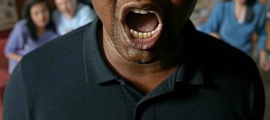 Africano entra in casa mamma e figlia: “Ora vi stupro”