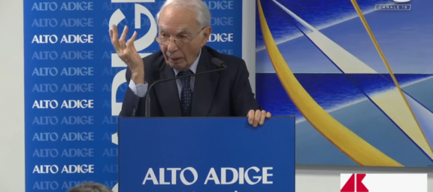 Delirio di Amato contro la fascia tricolore: “Sindaca di Merano? Ha reagito a maschio impositore, non era prevista”- Video