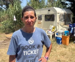 Mette roulotte in campo rom ma è italiana: denunciata per abusivismo senzatetto
