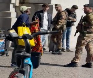 Africano insulta soldati e Italia a Milano: nessuno lo arresta – VIDEO
