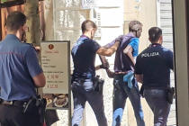 Immigrato cerca di sgozzare ragazza per strada a Foggia