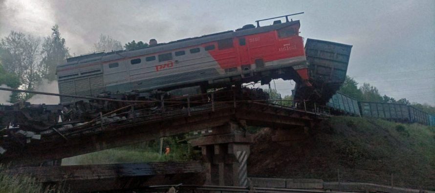Attentato terroristico ucraino al treno passeggeri Mosca-Bryansk: 133 morti