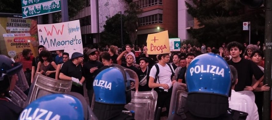 Torino, teppisti sinistra impediscono corteo contro Mosche e spaccio