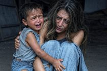 Violentata in casa da un africano davanti al figlio di 4 anni per non farlo uccidere