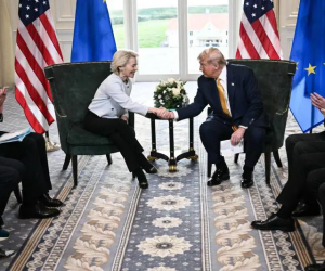 Von der Leyen firma la resa: UE accetta dazi al 15% sulle merci italiane