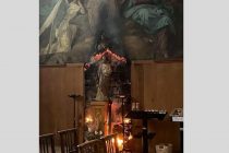 Cristiani perseguitati in Francia: bruciata un’altra chiesa