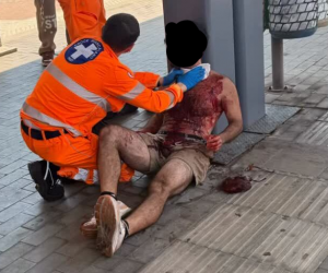 Sgozzato dai maranza sul treno: “Non voglio morire” – VIDEO