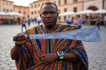 Immigrato col braccialetto elettronico sgozza un uomo a Roma