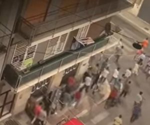 Guerriglia a Bari: 50 spacciatori stranieri assaltano quartiere, caos e violenza – VIDEO