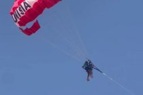 Turista violentata in volo dal paracadutista tunisino