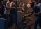 Immigrato distrugge locale, clienti barricati all’interno – VIDEO