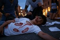 Spedizione punitiva contro ragazzi italiani: per una ragazza contesa