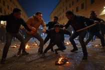Spacciatori tunisini scatenati: coltelli e vetri contro turisti