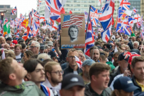 L’esercito di Charlie si prende Londra: 100mila patrioti contro Starmer