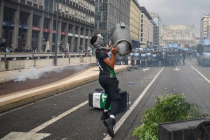 Trump invia l’esercito a schiacciare i terroristi Antifa di Portland