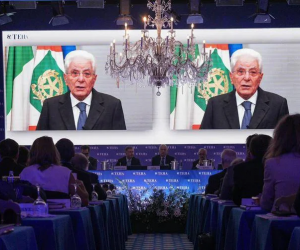 Il delirio del Grande Fratello Mattarella a Cernobbio