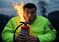 Fedez confessa attacco incendiario a centro sociale di destra: “Ci vogliono le bombe”
