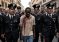 Carabinieri salvano pedofilo africano da linciaggio: ora è ai domiciliari