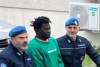 Lo stupratore di Sondrio in Italia da 2 anni mangia orecchie e parla solo un dialetto maliano