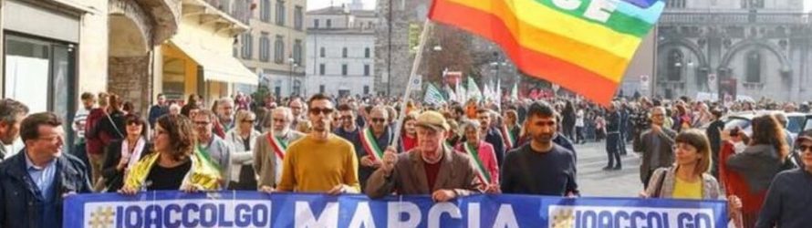 Cittadini esasperati sparano contro centro accoglienza