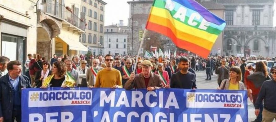 Ospita in casa un immigrato e lui la uccide a martellate