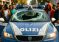 Volante sfasciata e poliziotti picchiati a Bergamo