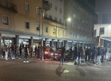 Immigrati occupano strade a Trento: automobilisti in ostaggio – VIDEO