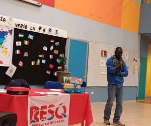 Scuola invita ONG per indottrinare studenti all’accoglienza