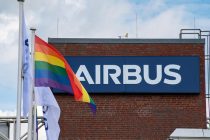 Airbus richiama migliaia di aerei: grazie quote nere, arcobaleno e rosa!